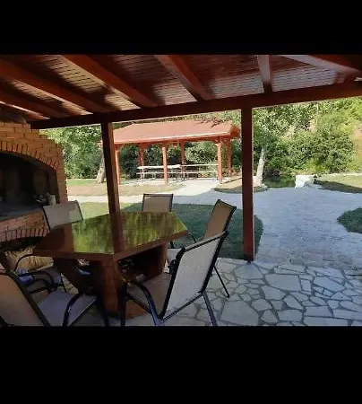 Seosko Domacinstvo Prole * Sipovo