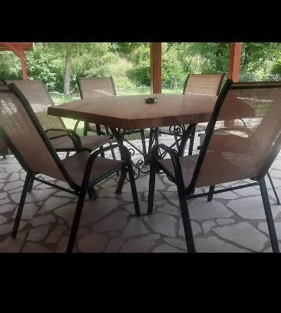 Seosko Domacinstvo Prole * Sipovo